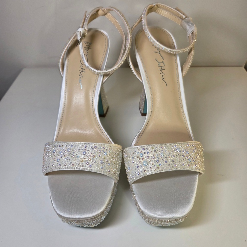 Betsey Johnson Beth Ivory Satin Rhinestone Pearl Platform Sandals Heels Size 10M - Picture 2 of 6